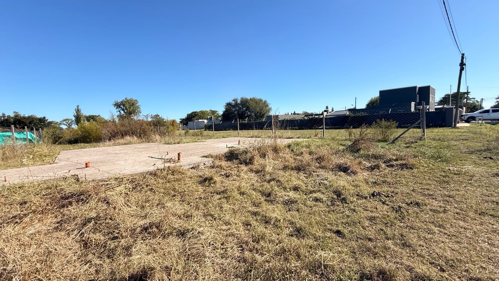 Located in a rapidly growing area, this lot represents an ideal opportunity both to build your own home and to make a forward-thinking investment.