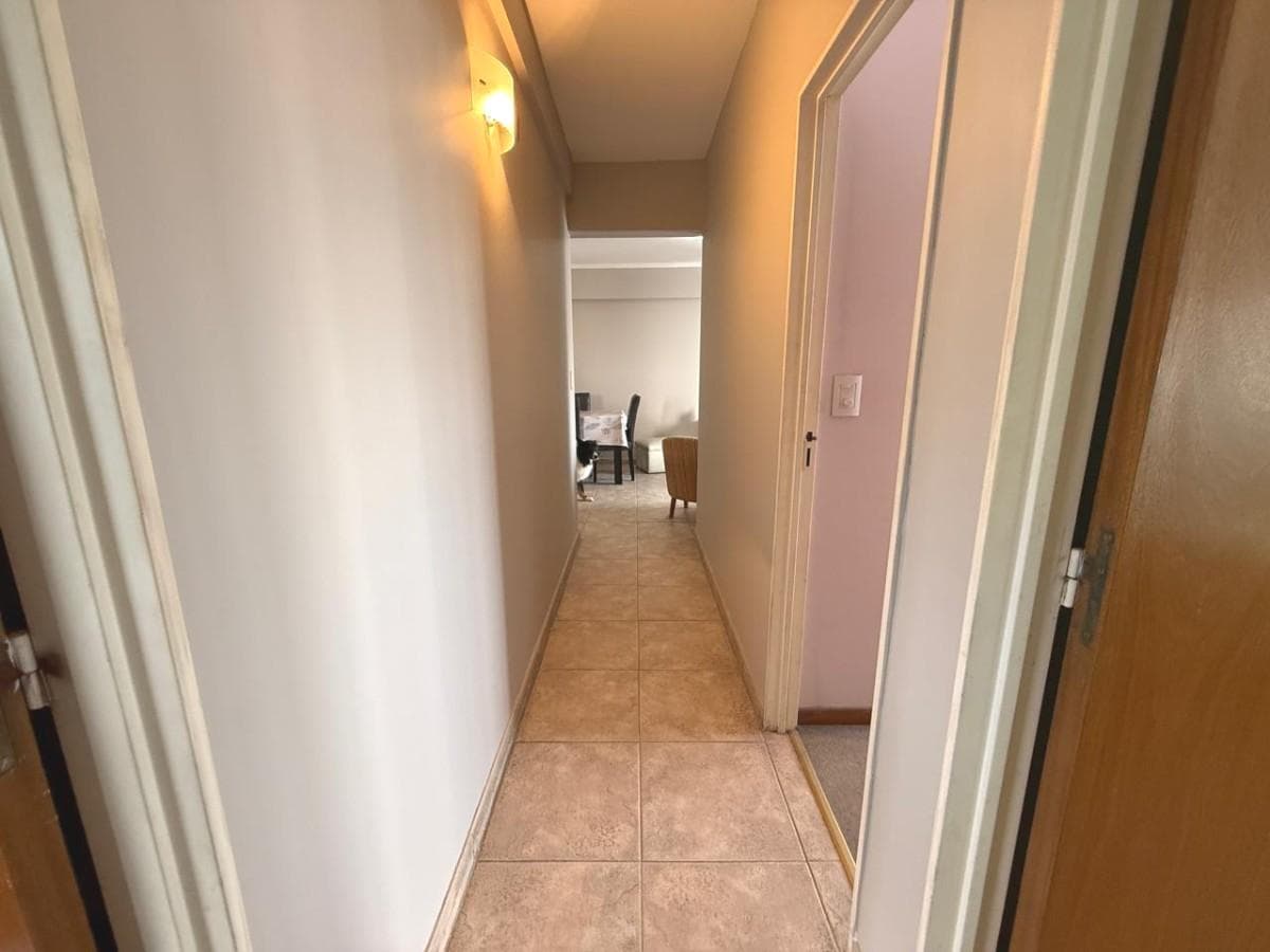 4-room apartment with balcony and garage in Villa Ballester; upper floor; low maintenance fees