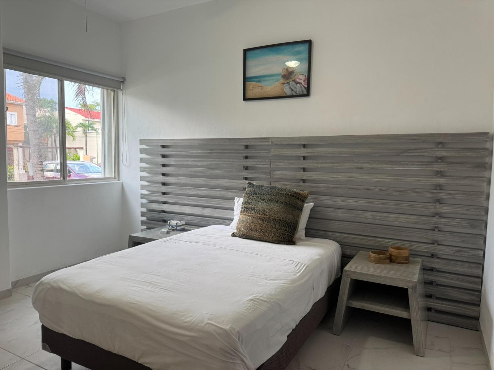 3-bedroom, 3.5-bathroom apartment