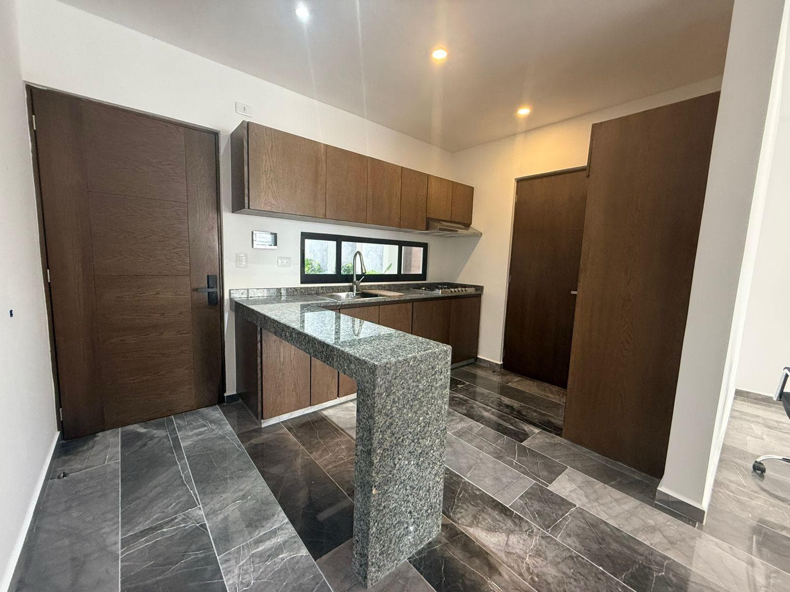 VIA CUMBRES Apartment on Huayacan Avenue