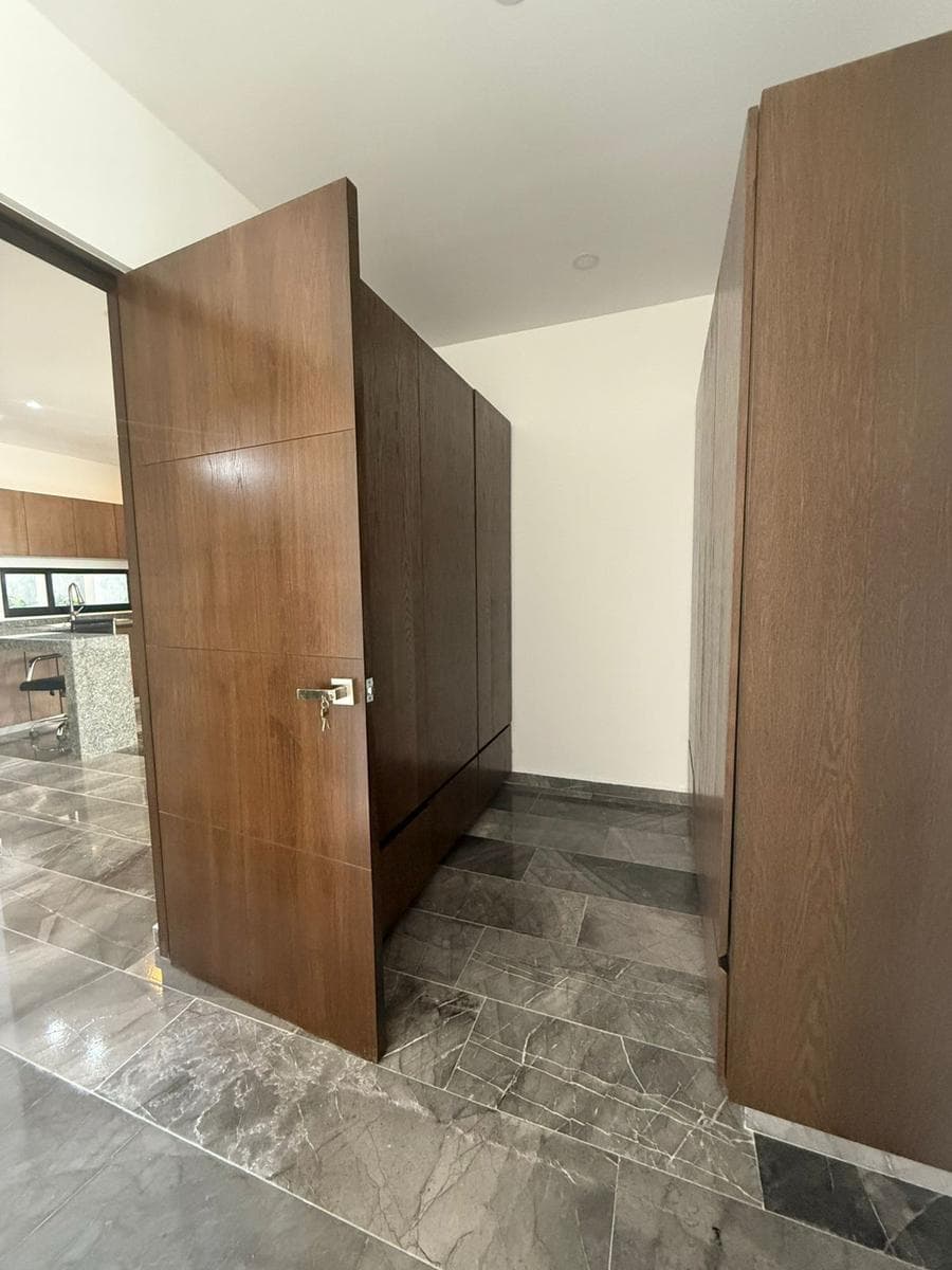 VIA CUMBRES Apartment on Huayacan Avenue