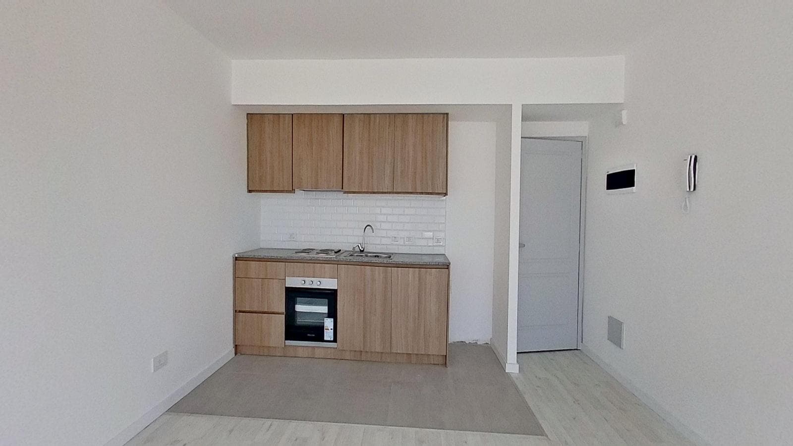 BRAND-NEW 2-ROOM APARTMENT FOR SALE WITH BALCONY IN DOWNTOWN AVELLANEDA