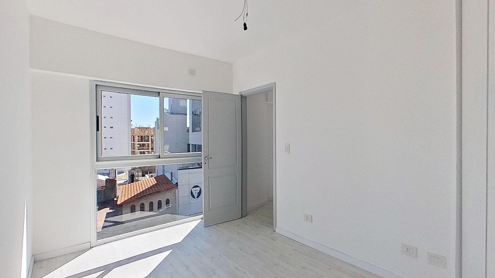 BRAND-NEW 2-ROOM APARTMENT FOR SALE WITH BALCONY IN DOWNTOWN AVELLANEDA