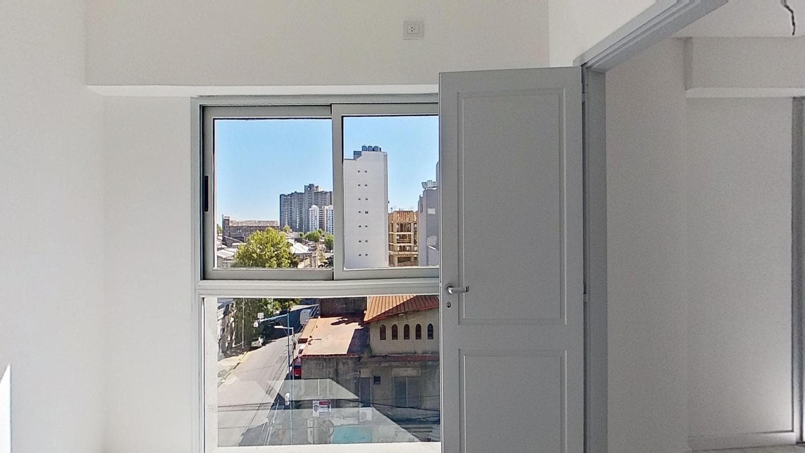 BRAND-NEW 2-ROOM APARTMENT FOR SALE WITH BALCONY IN DOWNTOWN AVELLANEDA