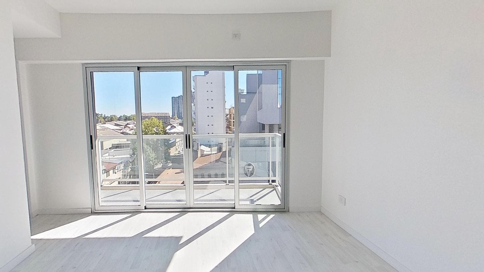 BRAND-NEW 2-ROOM APARTMENT FOR SALE WITH BALCONY IN DOWNTOWN AVELLANEDA