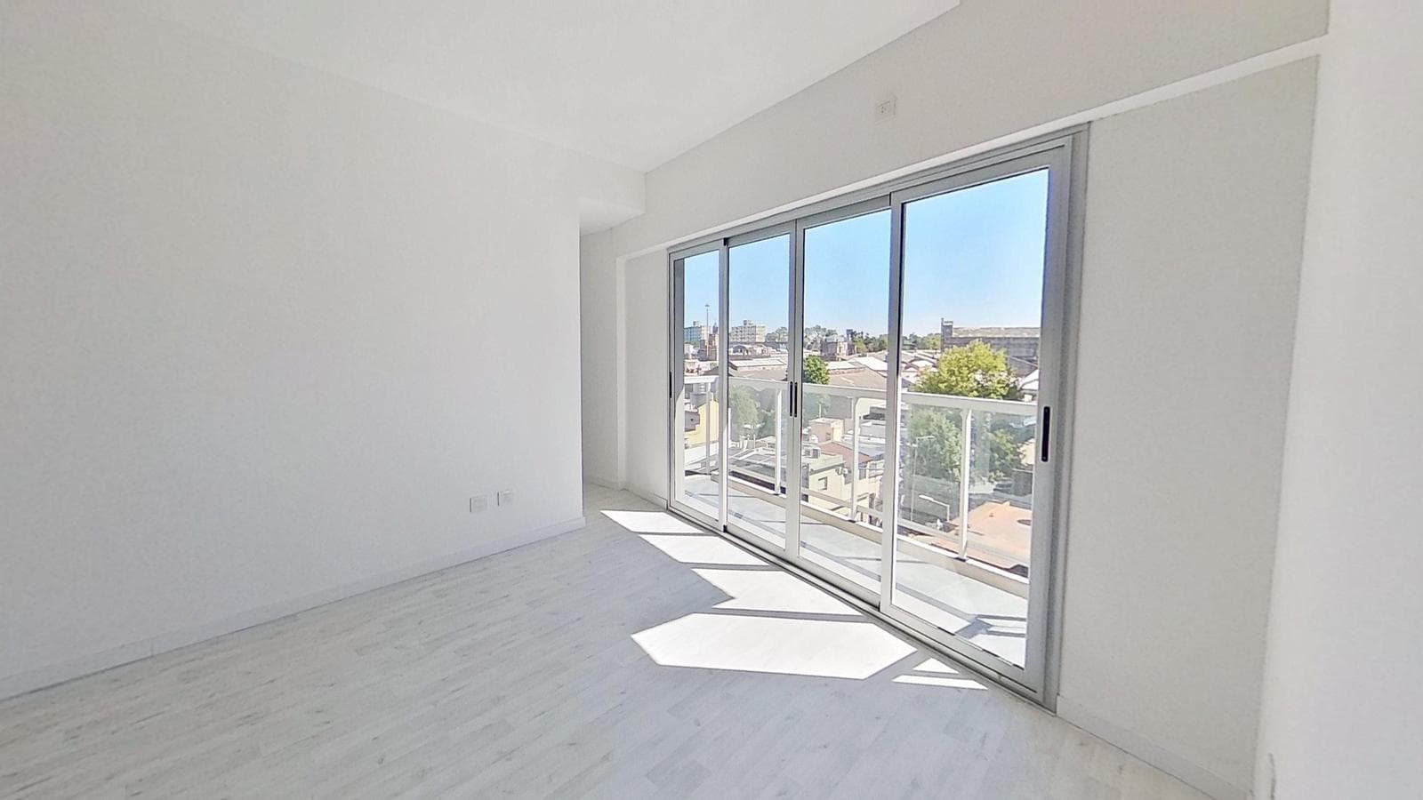 BRAND-NEW 2-ROOM APARTMENT FOR SALE WITH BALCONY IN DOWNTOWN AVELLANEDA