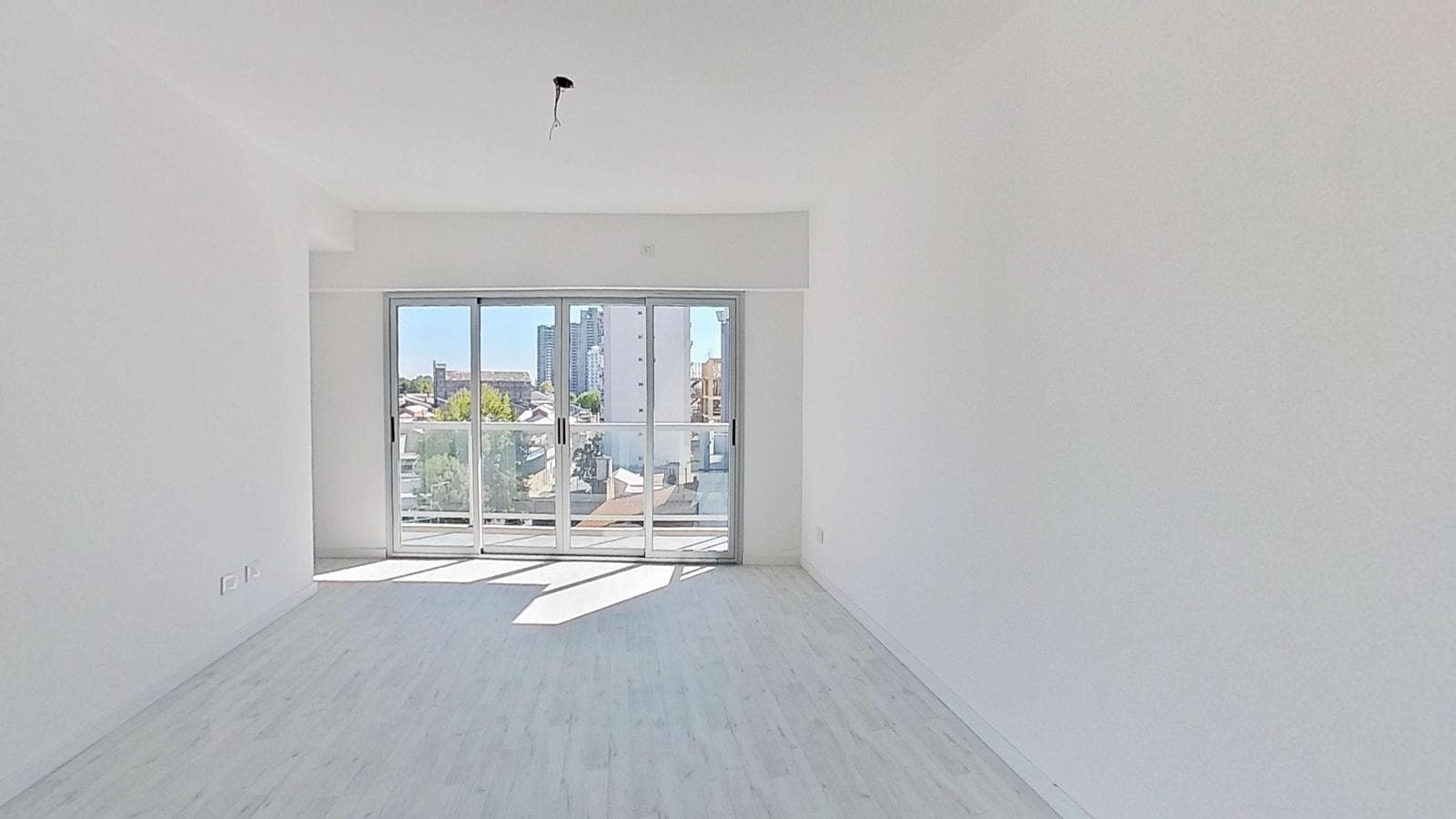 BRAND-NEW 2-ROOM APARTMENT FOR SALE WITH BALCONY IN DOWNTOWN AVELLANEDA