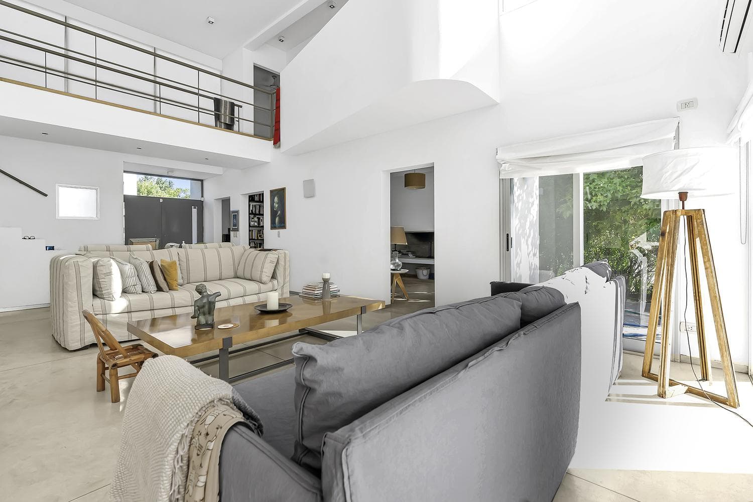 House for Sale in La Peregrina
