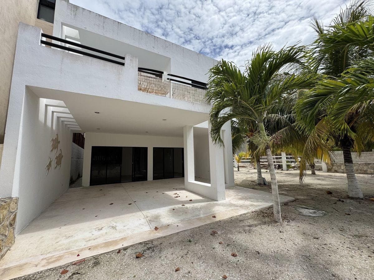 House for Sale in San Benito Beach, Yucatán