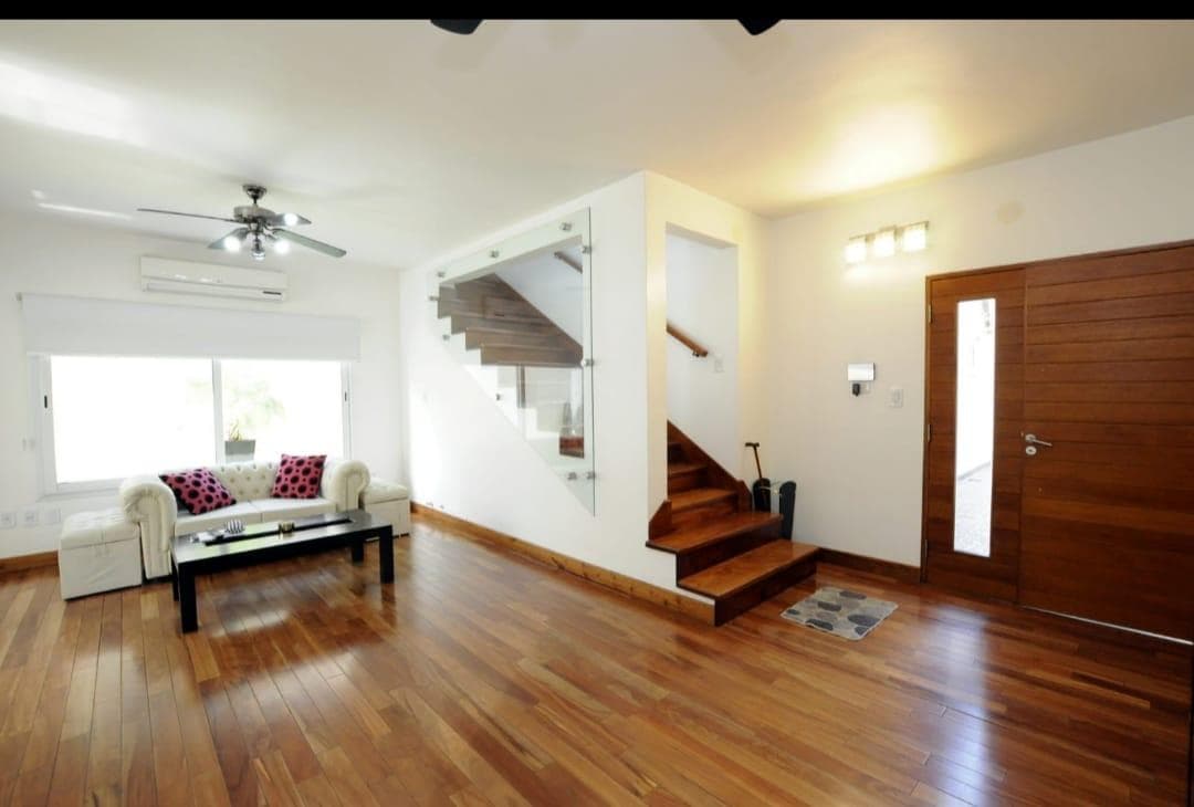 House in Sarandi