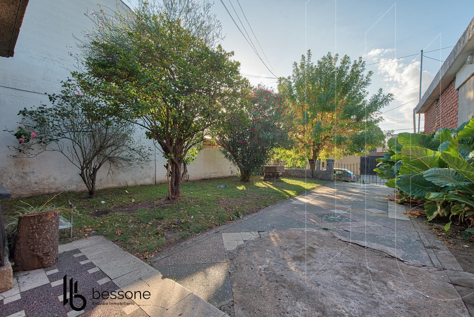House in Las Colinas, P. Ramos