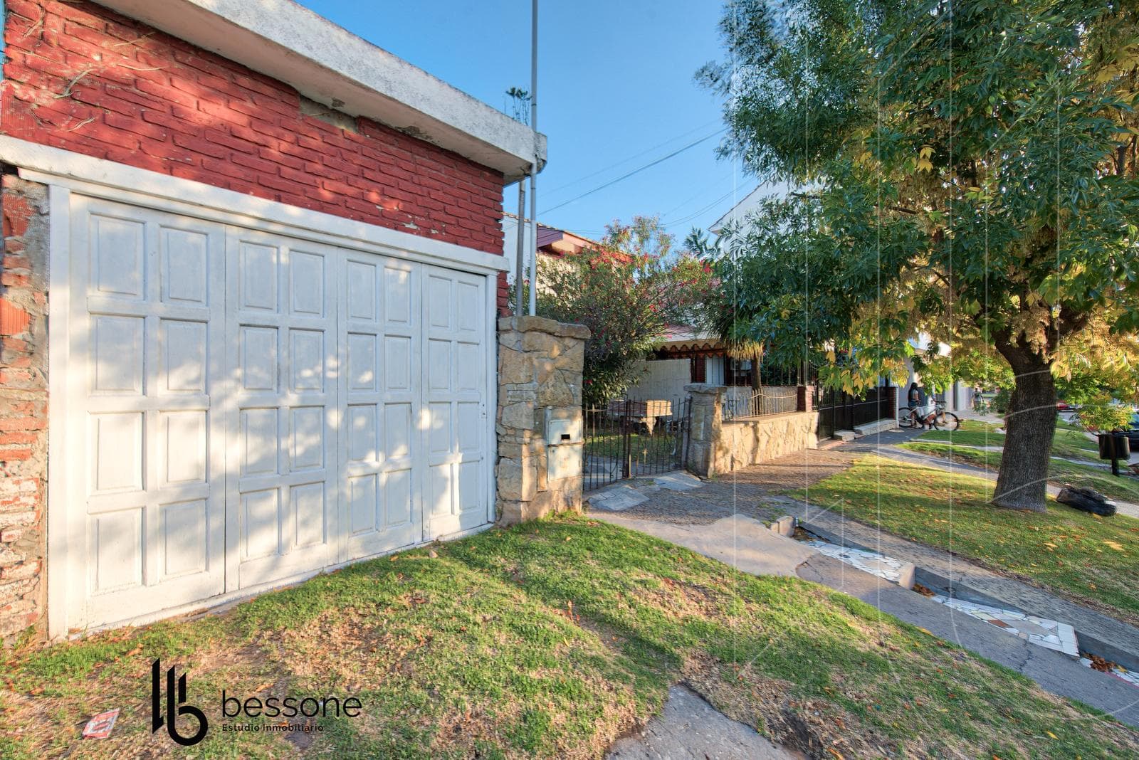 House in Las Colinas, P. Ramos
