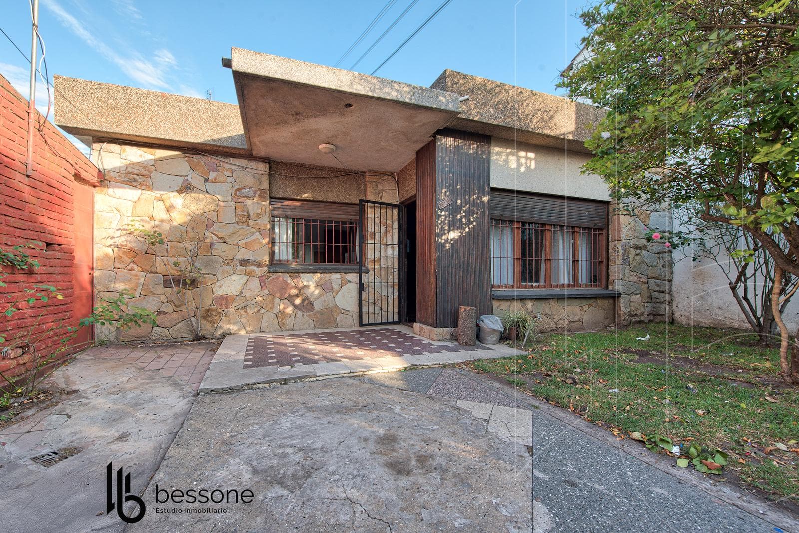 House in Las Colinas, P. Ramos