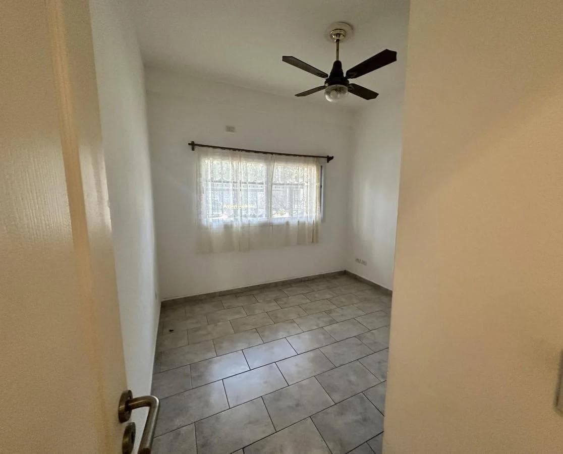 Apartment in Manuel Alberti, 2 bedrooms, 1 bathroom, ground floor, with garden, credit available.