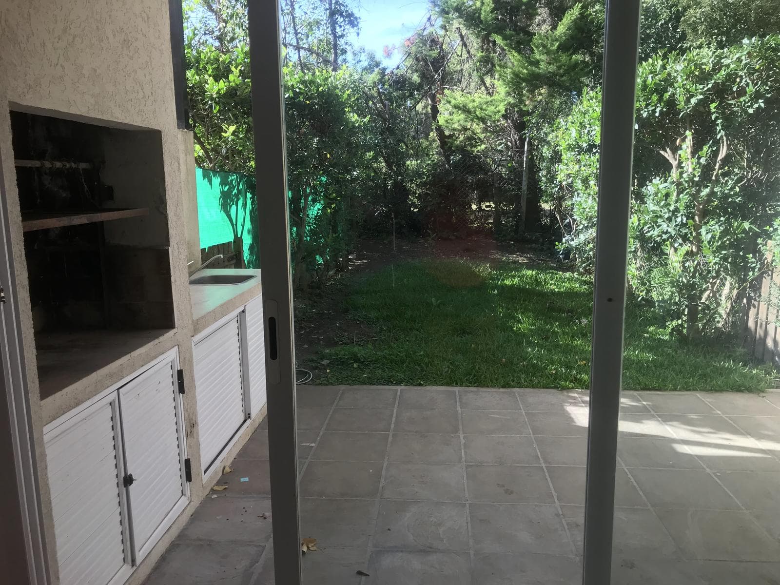 Apartment in Manuel Alberti, 2 bedrooms, 1 bathroom, ground floor, with garden, credit available.