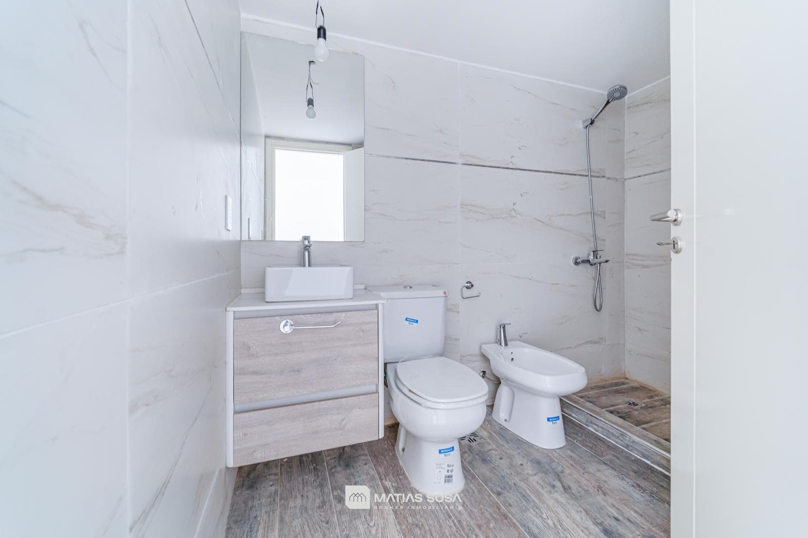 12- OR 24-MONTH LEASE - Apartment - Playa Chica - Brand-new