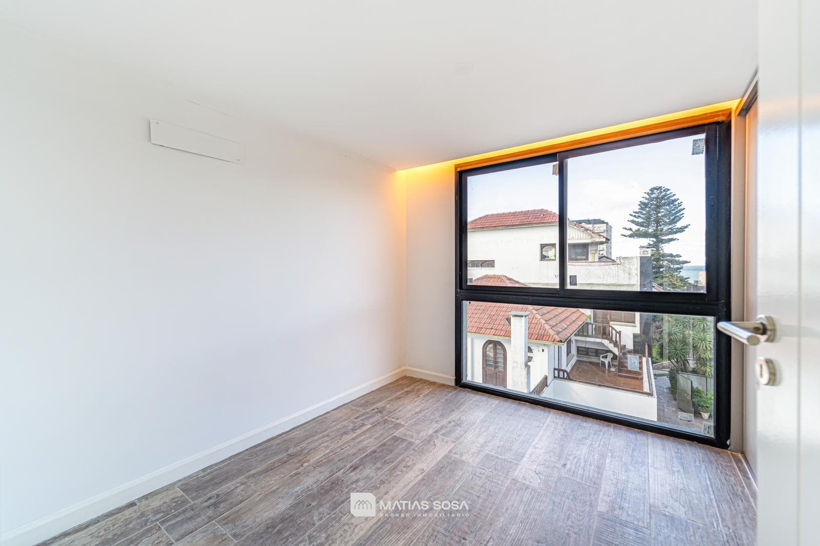 FOR RENT - Apartment - Playa Chica