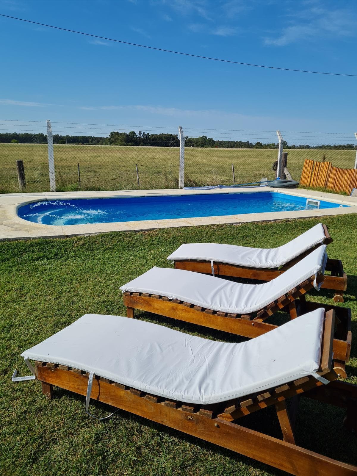 Hermosa casa 2 plantas con vista al campo en Domselaar Chico VENTA