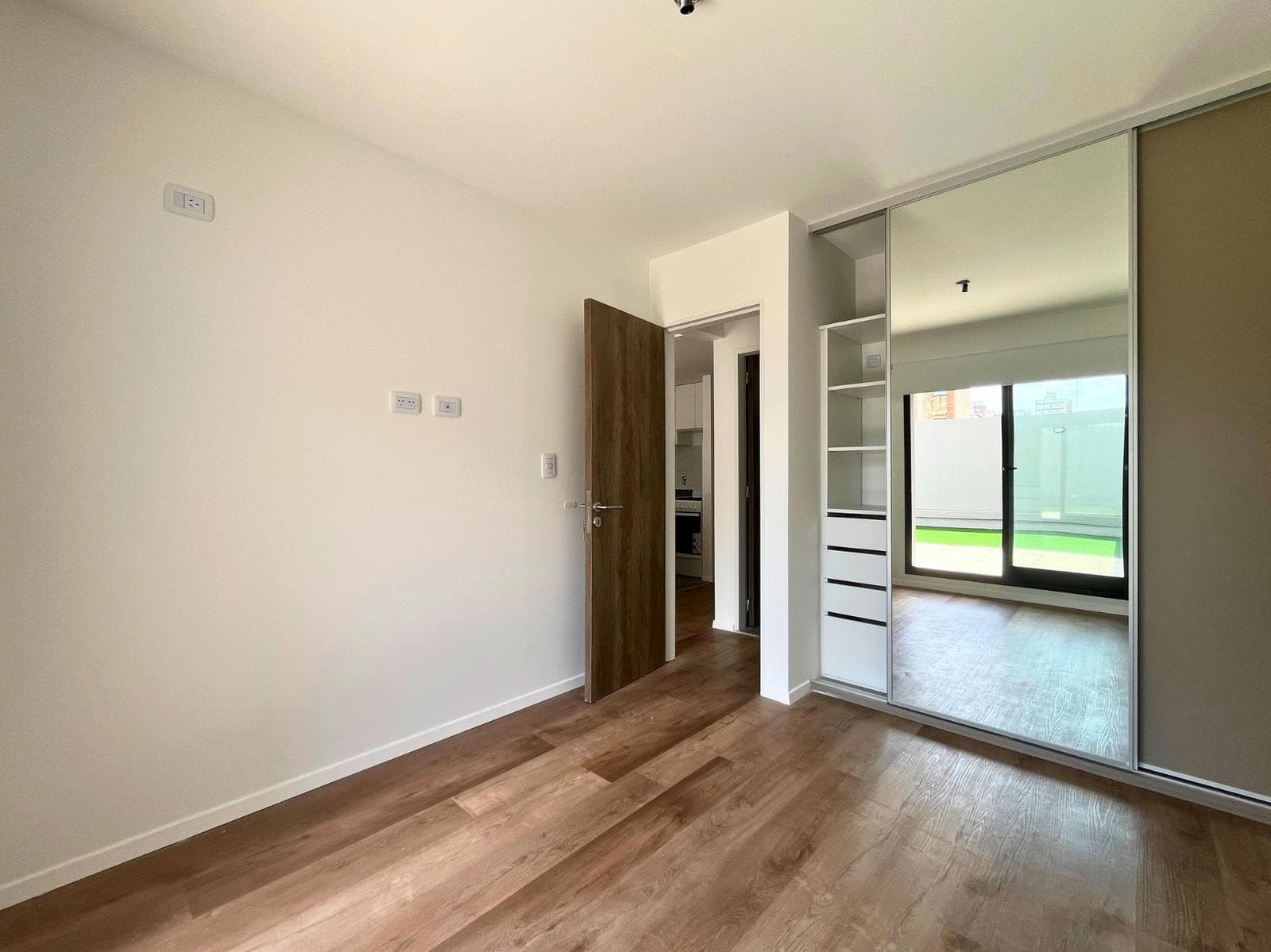 1-Bedroom Apartment for Sale with Patio | Downtown, Rosario | 1547 Sarmiento Street