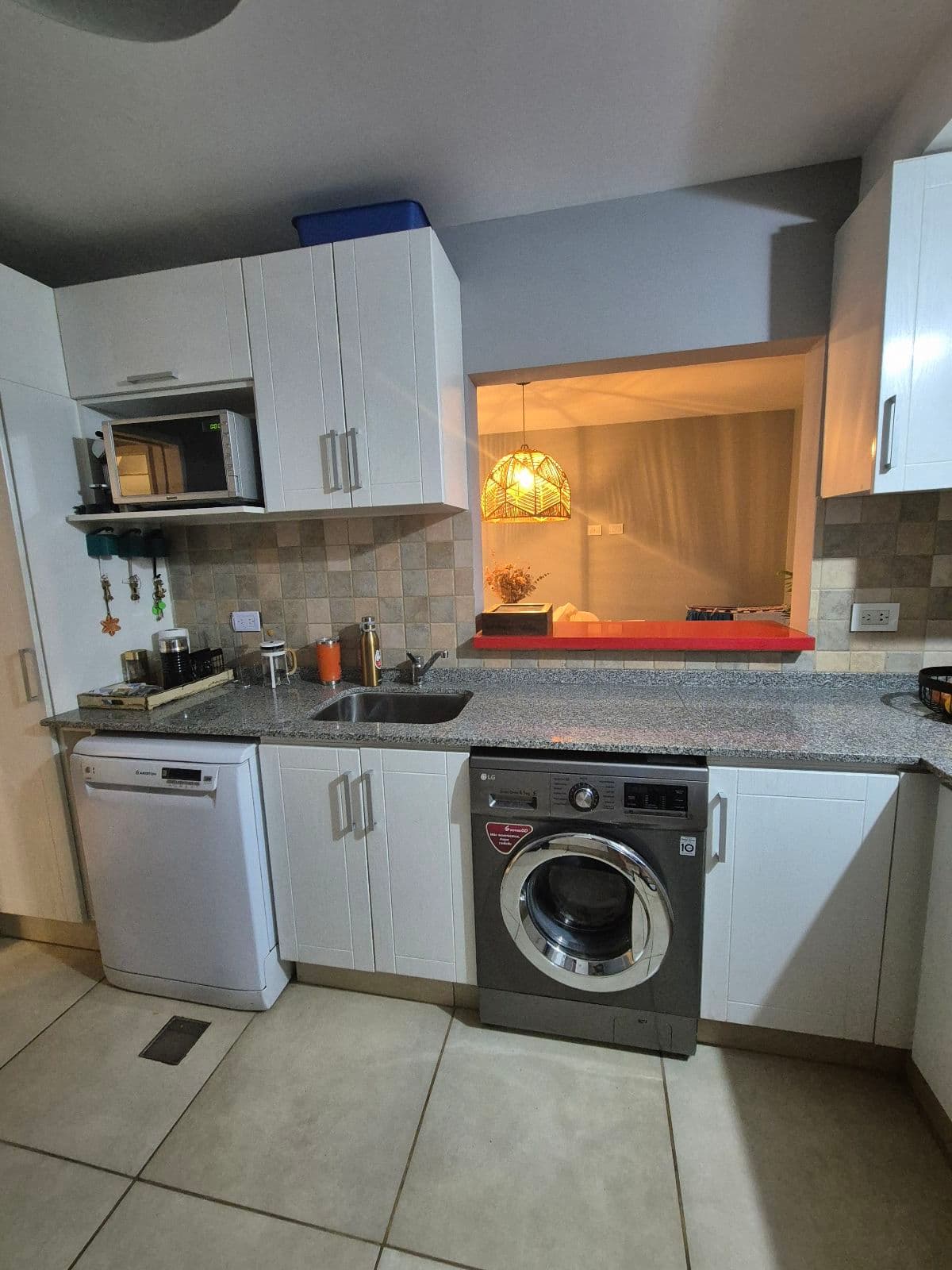 3-BEDROOM HOUSE FOR SALE IN THE HOUSING CON SEGURIDAD SOLARES DE SANTA MARIA 3 COMPLEX - NORTHERN AREA; QUALIFIES FOR A MORTGAGE