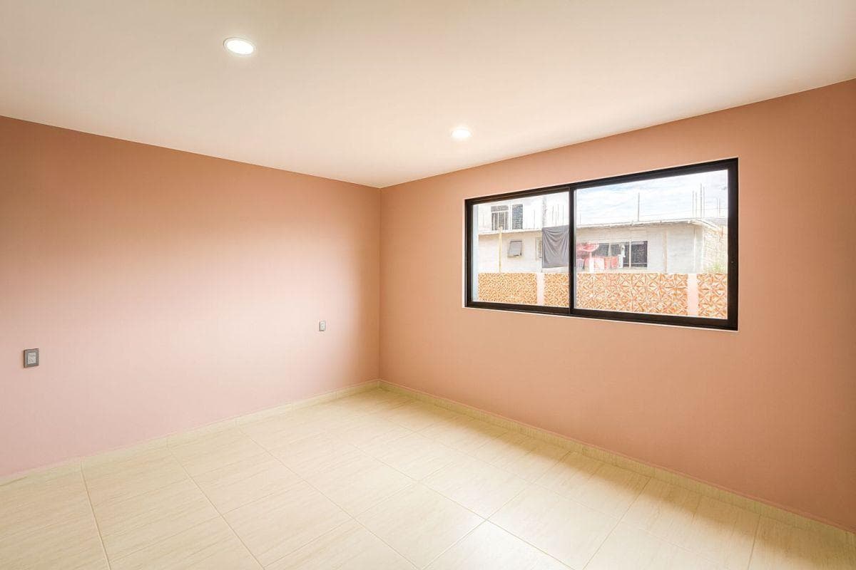 VINTAGE-STYLE HOUSE FOR SALE IN A PRIVATE SUBDIVISION