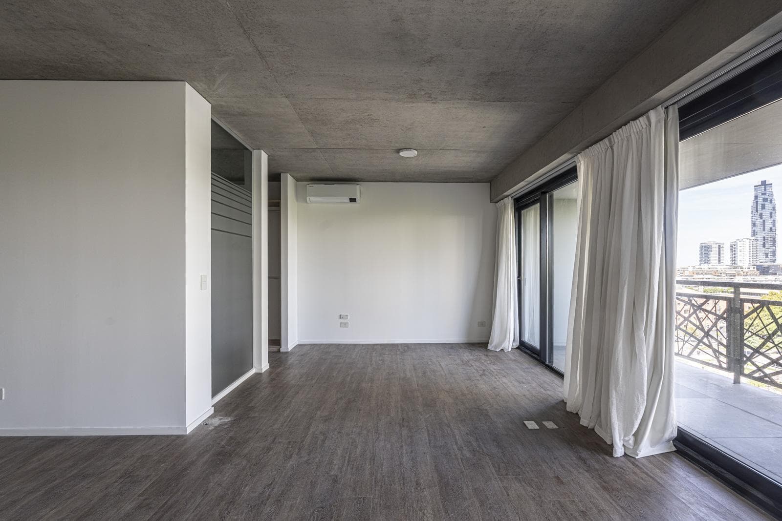 Apartment | For Rent | Puerto Madero | 2-room | Parking Space