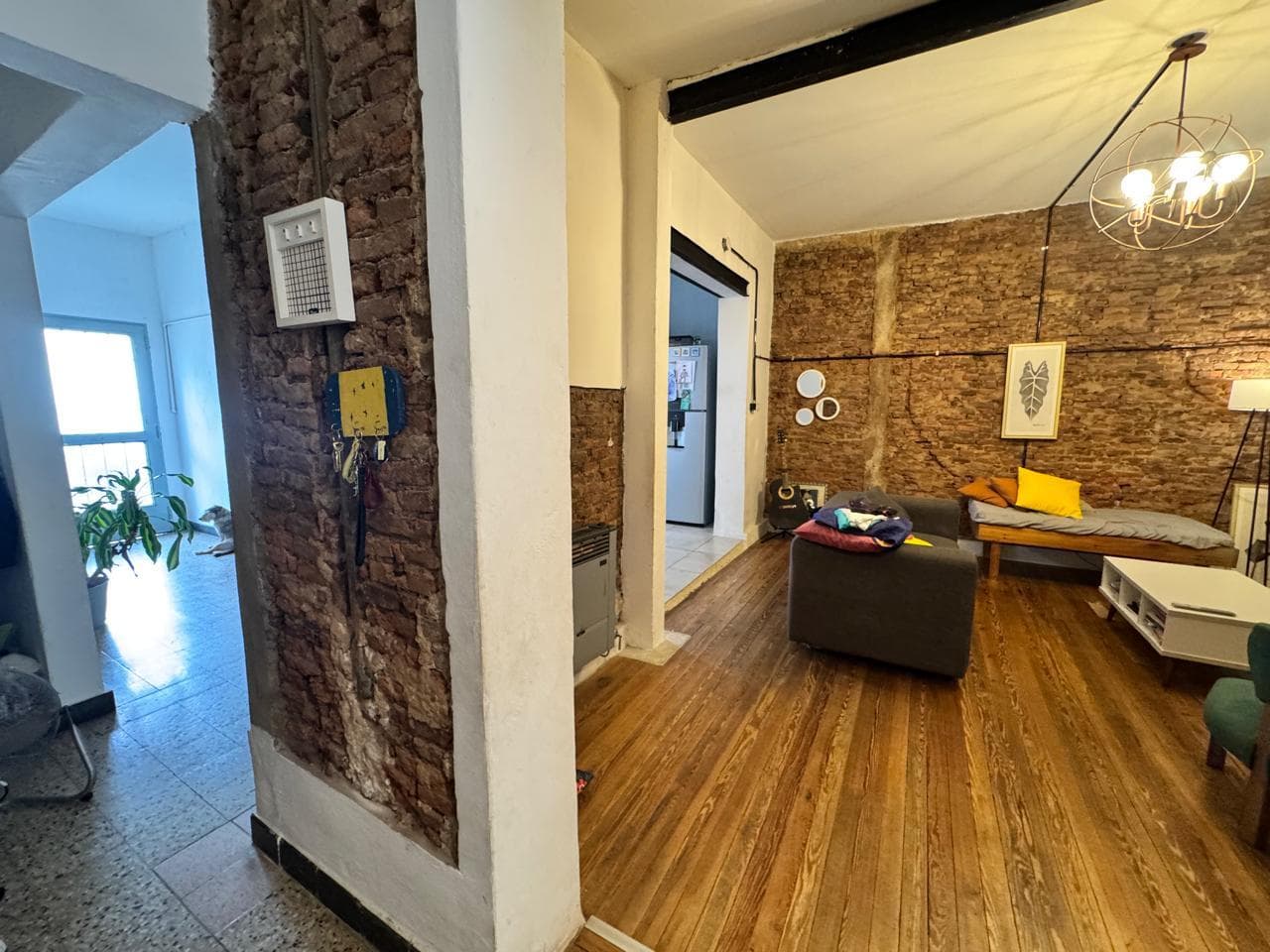 3-Bedroom House for Sale on a Main Street, with a Patio. Arroyito, Rosario