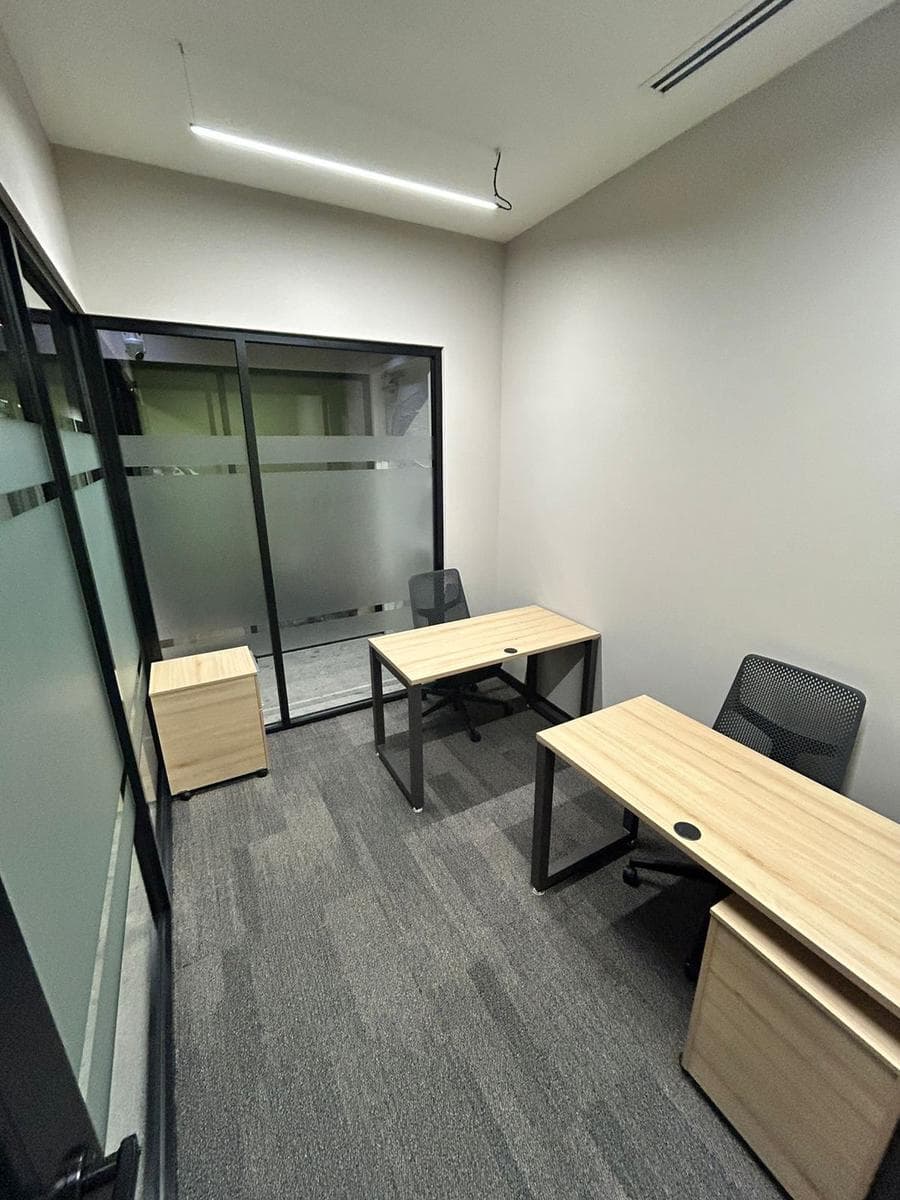 FULLY EQUIPPED AND FURNISHED OFFICE