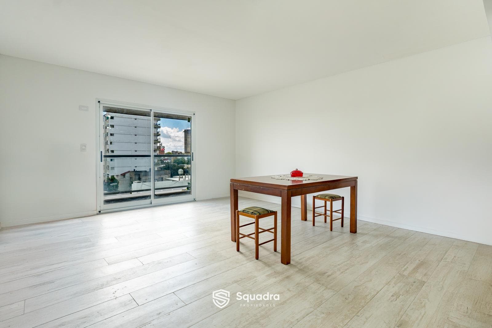 FOR SALE - 3-bedroom apartment - San Lorenzo.