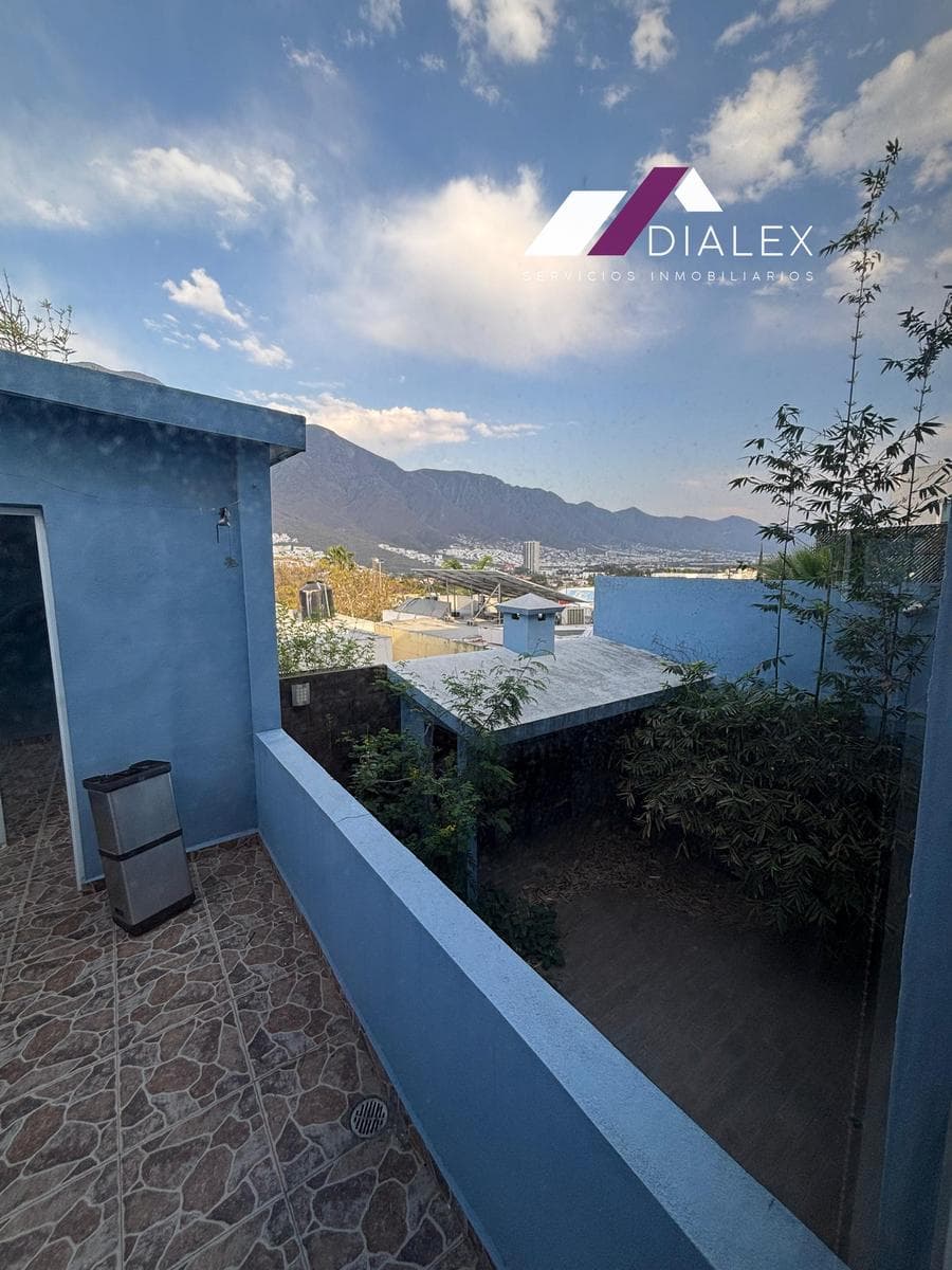3-Story House for SALE - Colonia Satélite, SOUTH AREA of Monterrey - 4 Bedrooms + Office