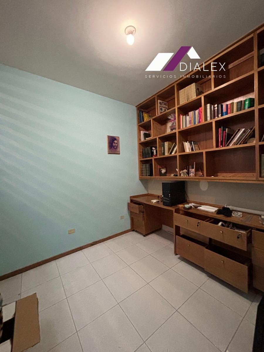 3-Story House for SALE - Colonia Satélite, SOUTH AREA of Monterrey - 4 Bedrooms + Office