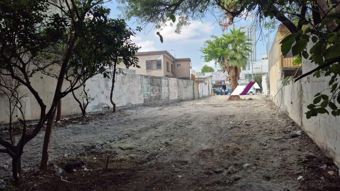 FOR SALE or FOR RENT: 527 m² commercial lot on Av. Chapultepec / Av. Revolución in Monterrey