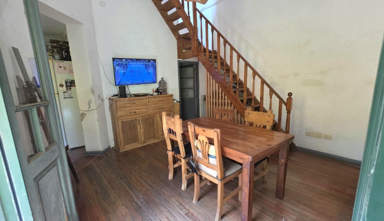Olivera 163: 5-room townhouse with courtyard and terrace