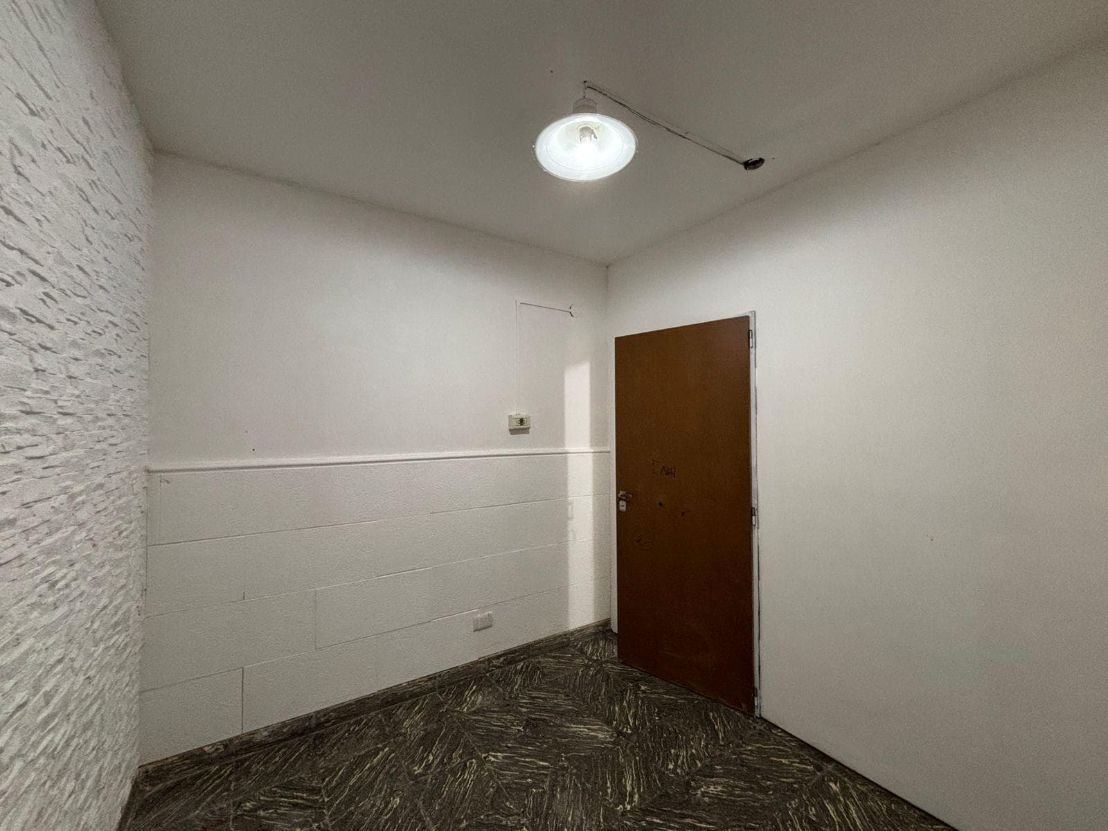 FOR RENT - 3-Bedroom Apartment with Patio in Pichincha