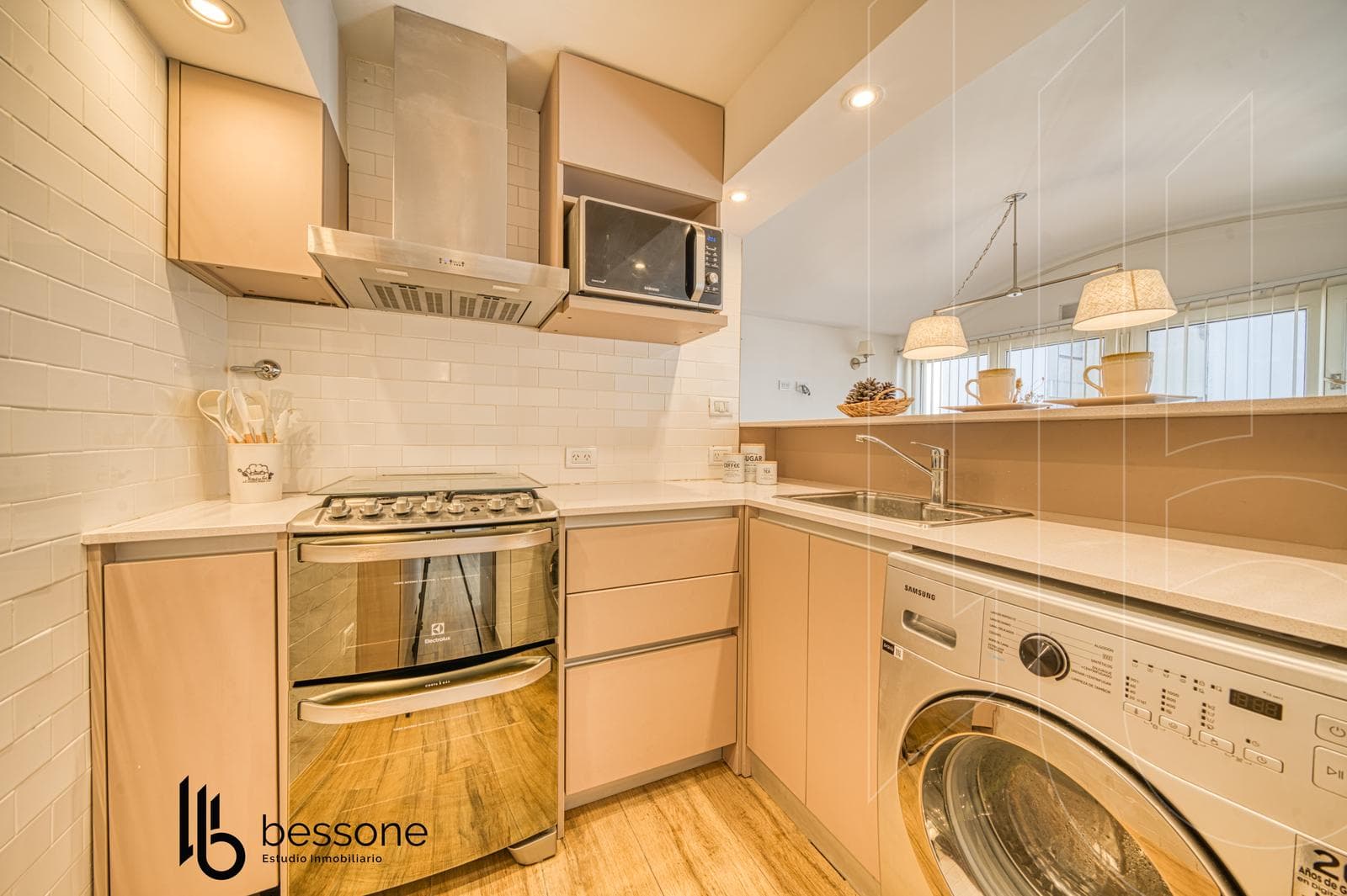 Brand-New Designer Loft-Style Apartment