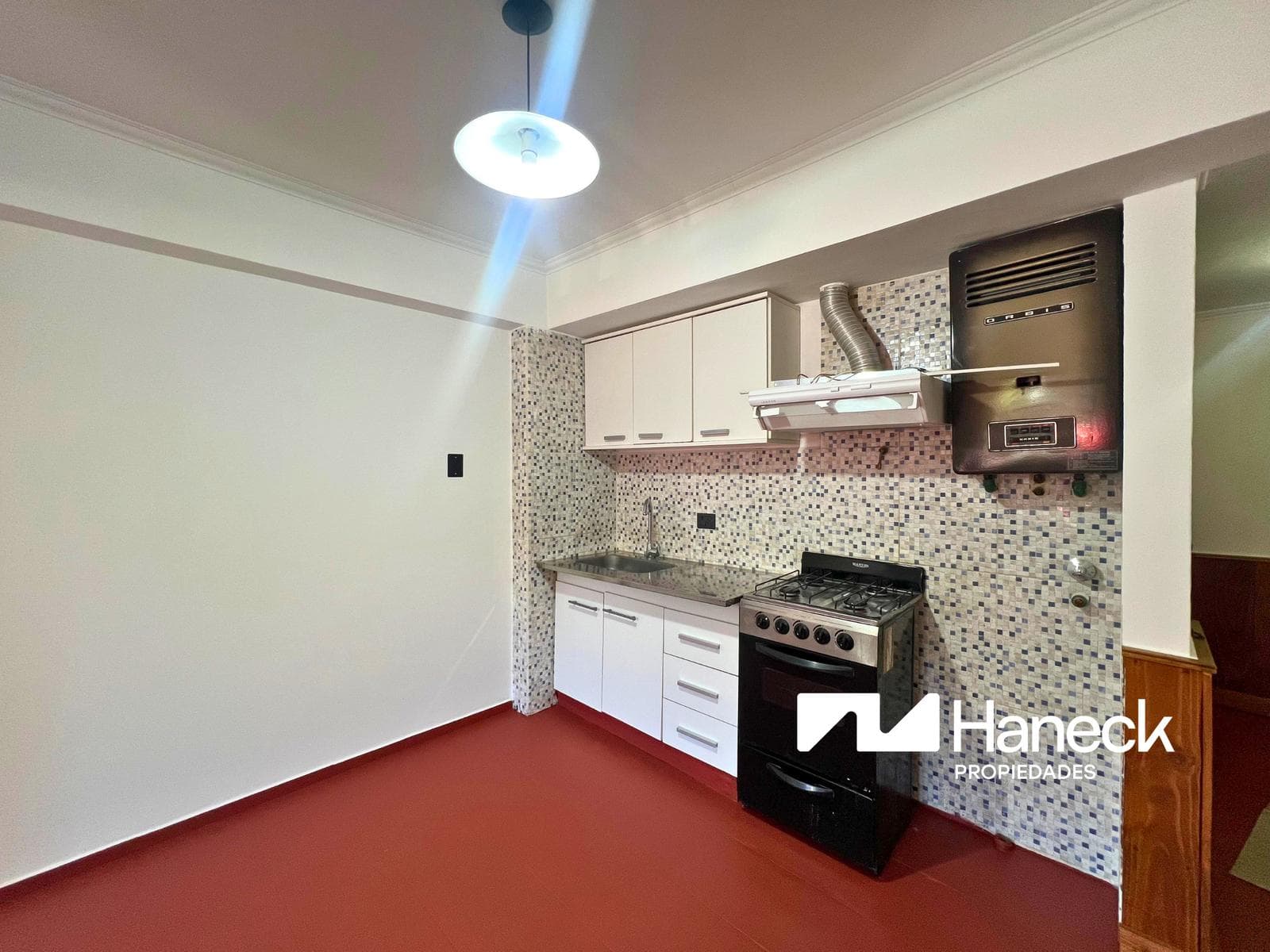 FOR SALE: Ground-floor apartment, downtown Bariloche