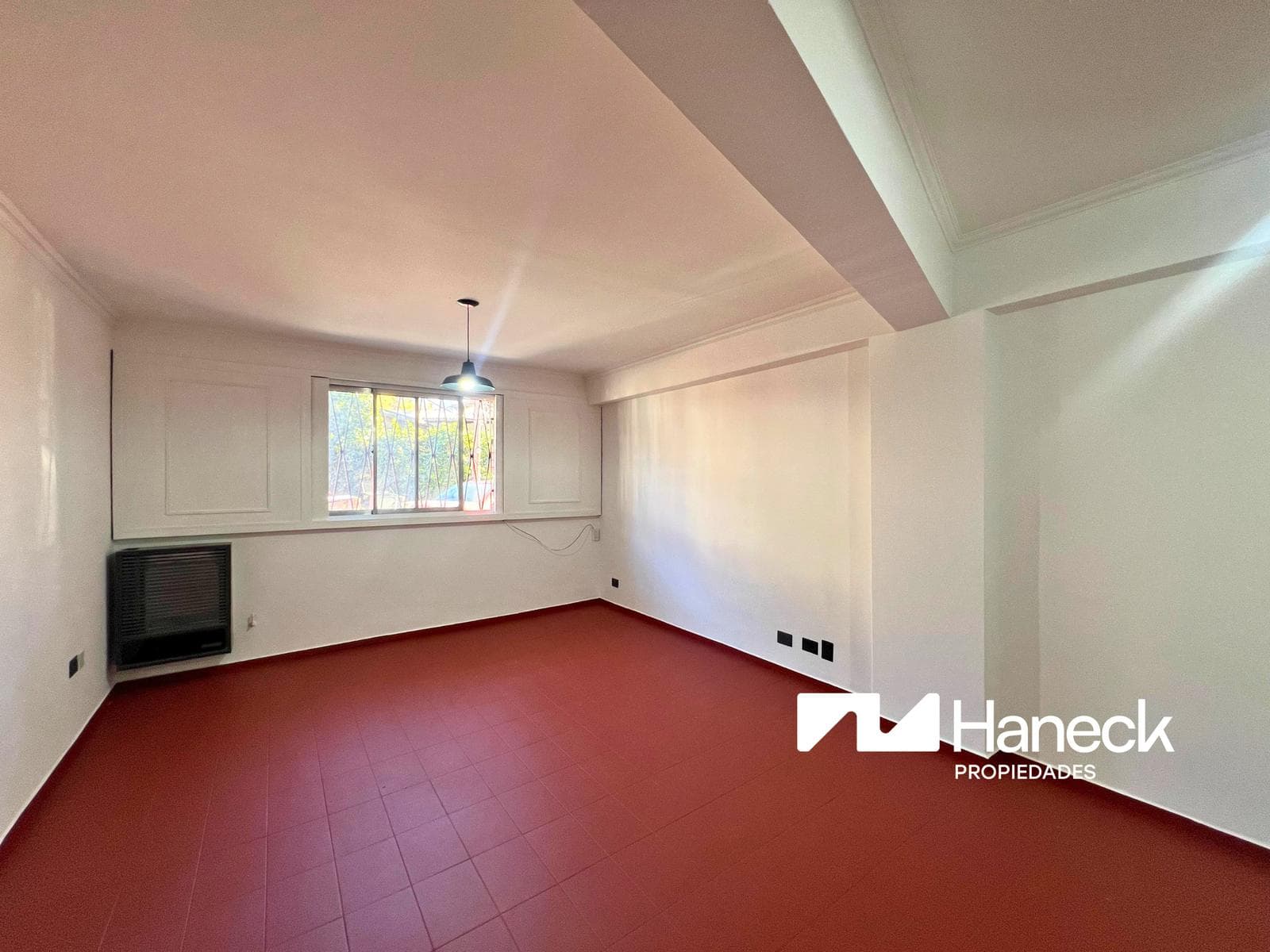 FOR SALE: Ground-floor apartment, downtown Bariloche