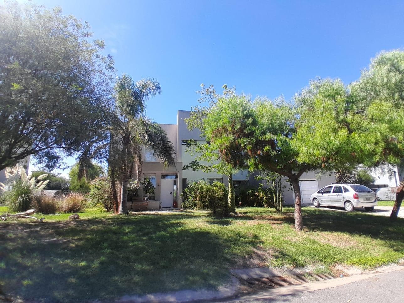 House for Sale in La Laguna, Cantón - North