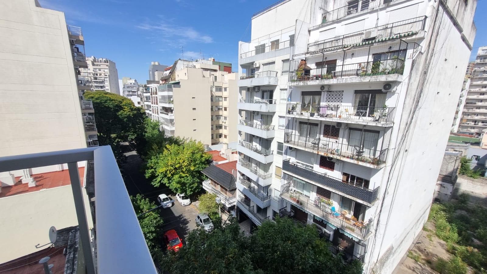 3-Room Apartment Facing the Street in Caballito Norte
