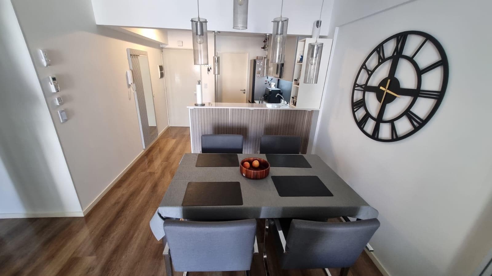 3-Room Apartment Facing the Street in Caballito Norte