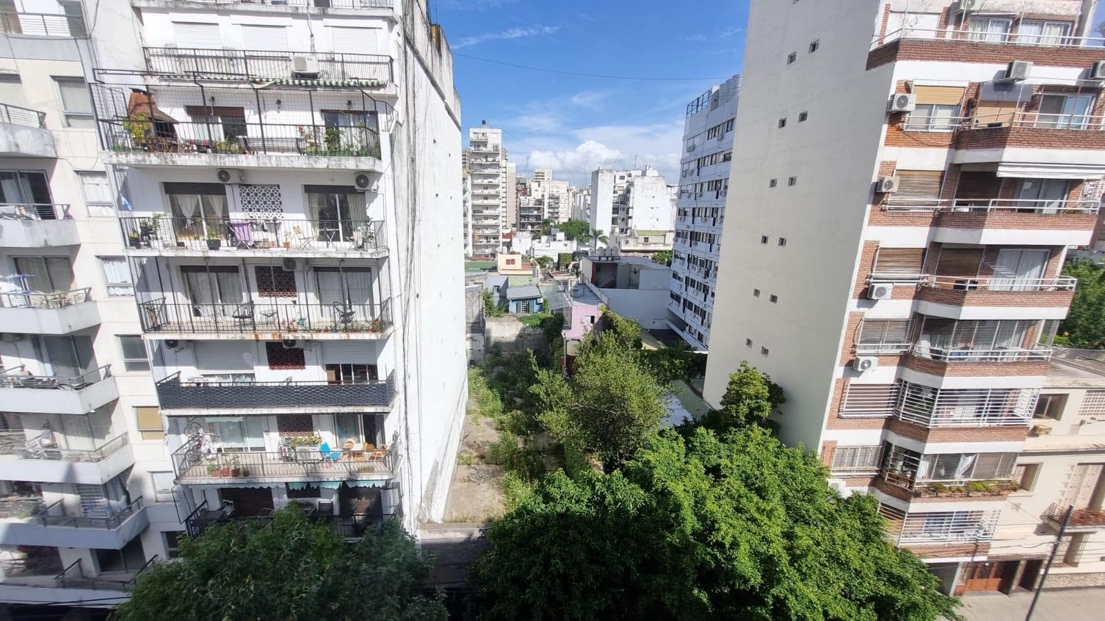3-Room Apartment Facing the Street in Caballito Norte