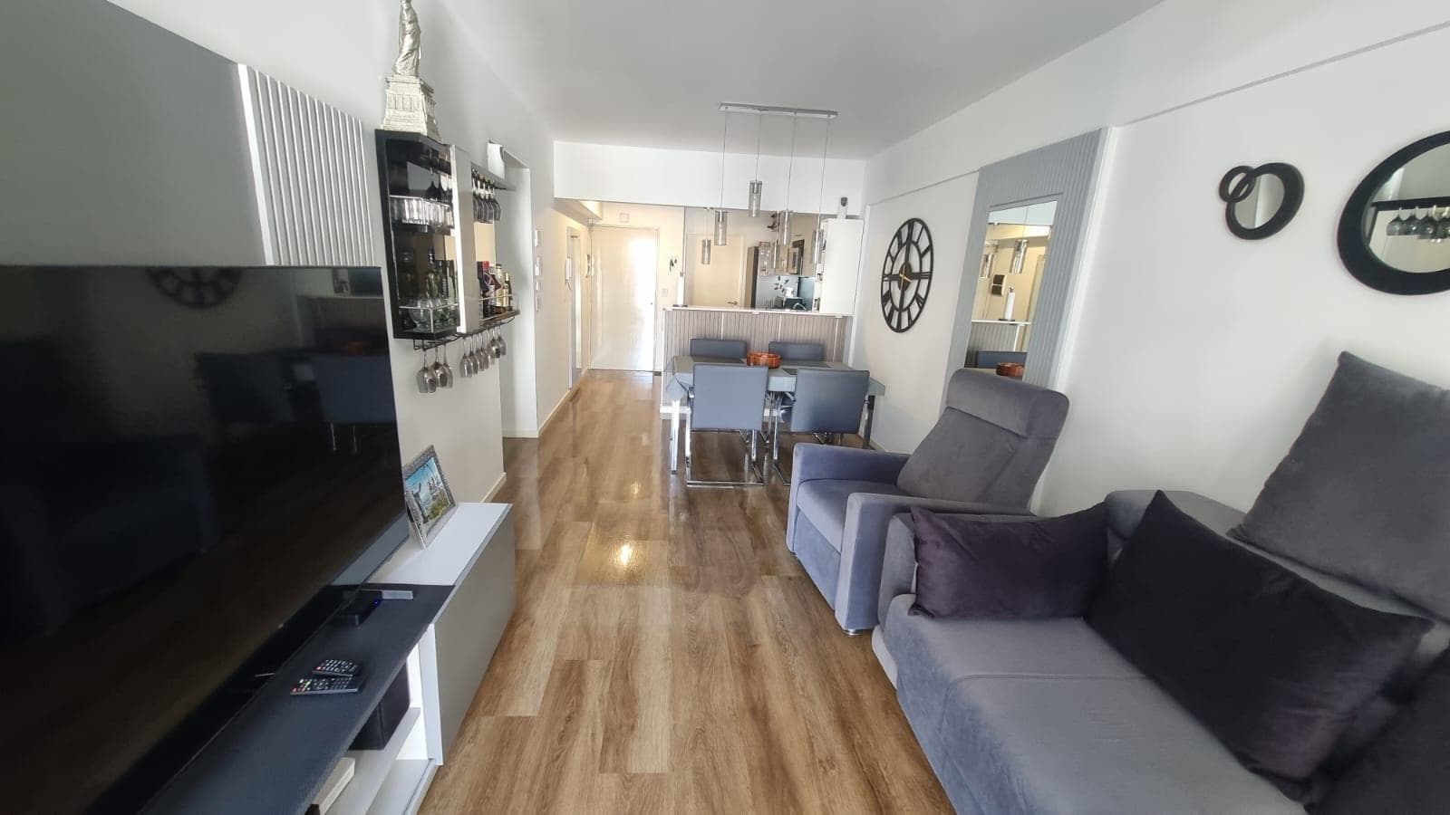 3-Room Apartment Facing the Street in Caballito Norte