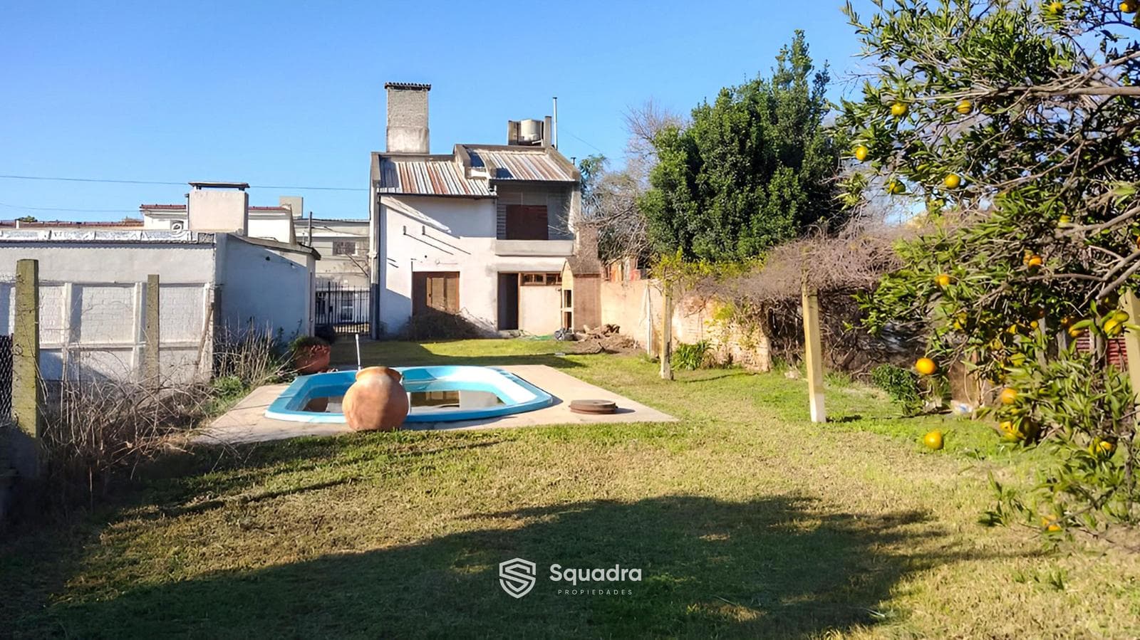 FOR SALE | TRADE - 3-bedroom house with garage, patio, barbecue area, and pool - Gálvez.
