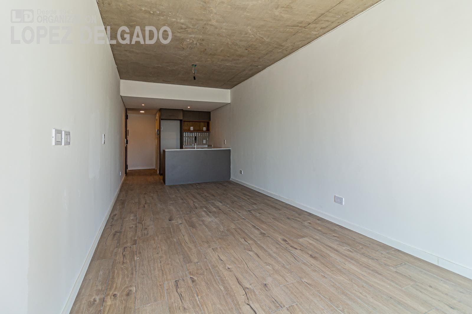 Brand-new 1-bedroom apartment on the front line in Villa del Parque
