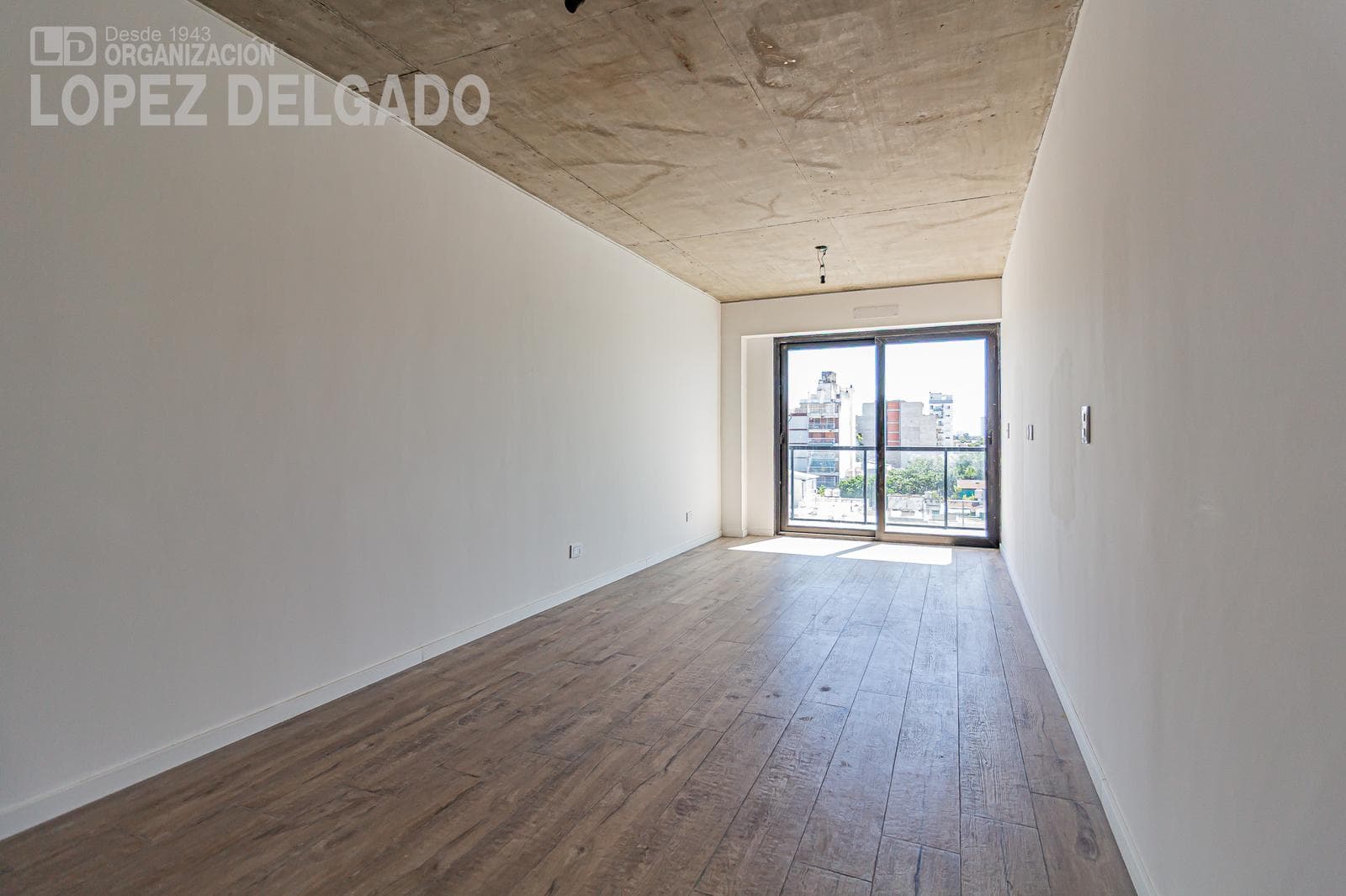 Brand-new 1-bedroom apartment on the front line in Villa del Parque