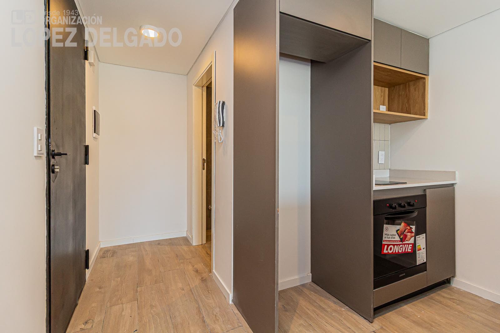 Brand-new 1-bedroom apartment on the front line in Villa del Parque