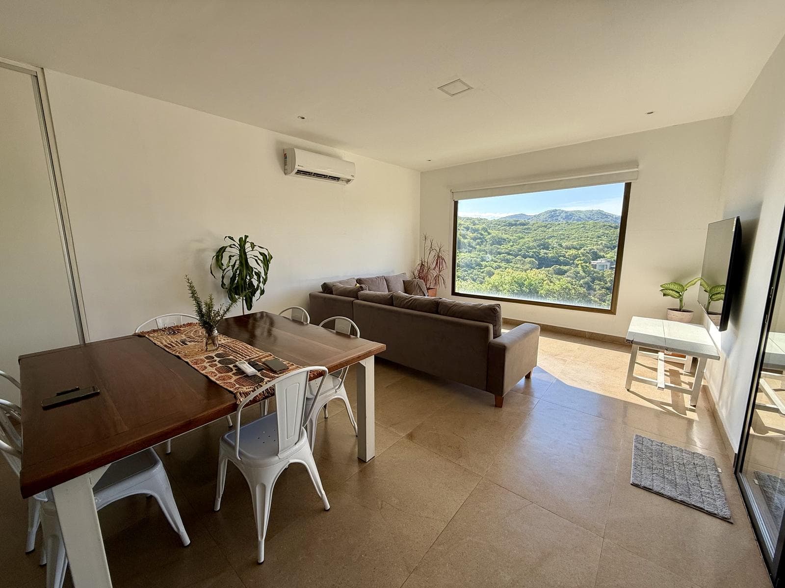 LUXURY HOME FOR SALE IN RÍO CEBALLOS