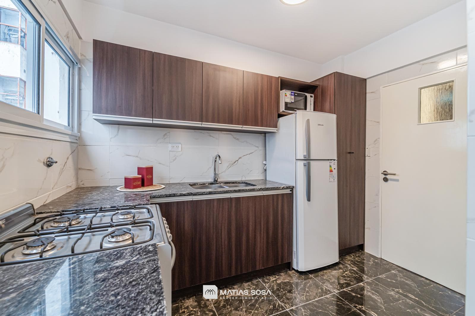 For Sale - Apartment - 2-room apartment with maid's quarters - Renovated and furnished