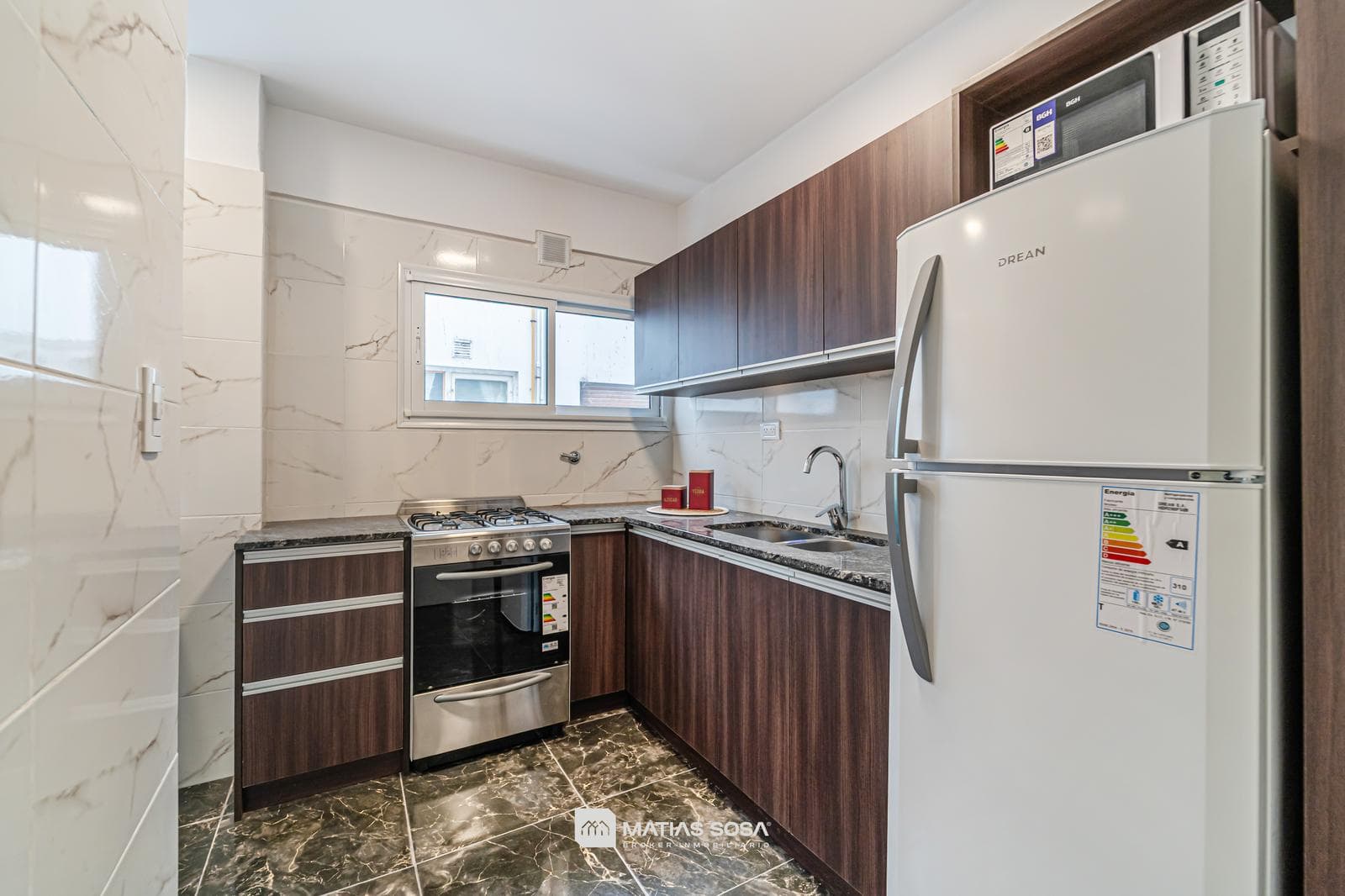 For Sale - Apartment - 2-room apartment with maid's quarters - Renovated and furnished