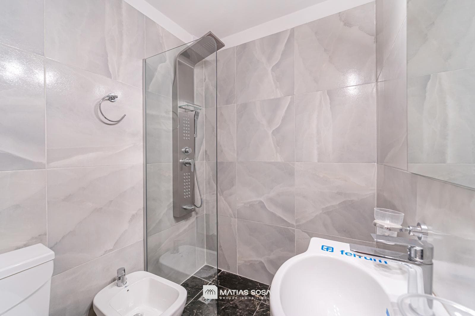For Sale - Apartment - 2-room apartment with maid's quarters - Renovated and furnished